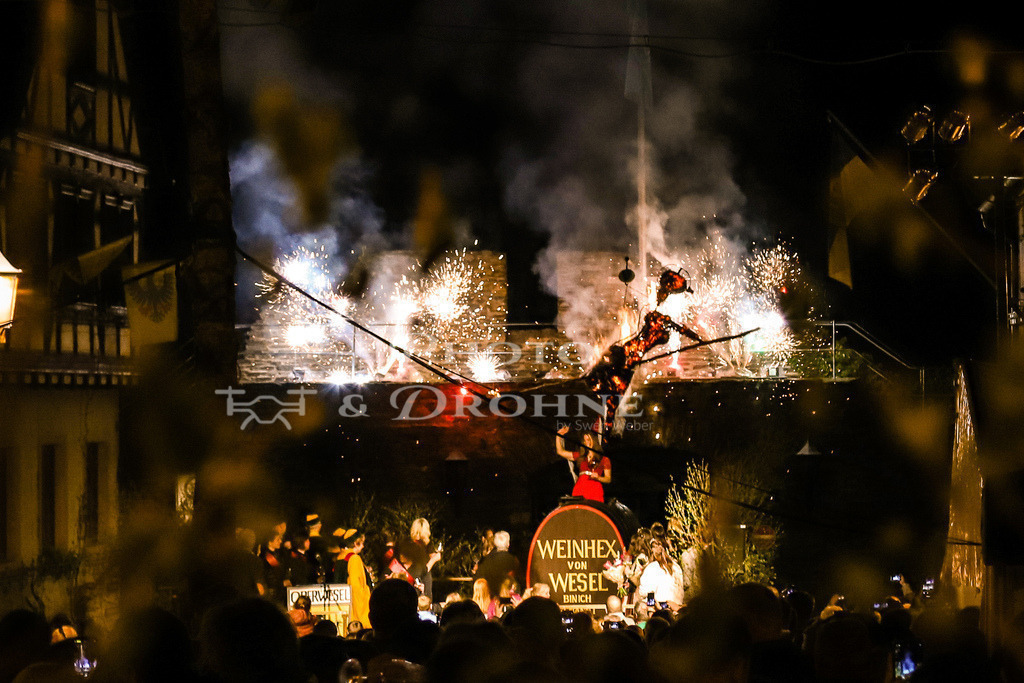 Oberwesel 2023 Hexennacht-2450 | Die Hexennacht in Oberwesel am Rhein findet in der Walpurgisnacht am 30. April statt. - Realisiert mit Pictrs.com