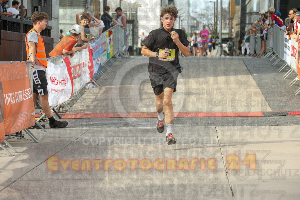 250920_1531_EX1_9809 | Sportfotografie im Rhein-Sieg Kreis, Köln, Bonn, NRW, Rheinland Pfalz, Hessen, etc. Unser Tätigkeitsfeld umfasst den Laufsport vom Volkslauf über den Marathon, Duathlon, Triathon bis zum Ultralauf wie Kölnpfad Ultra oder Schindertrail.