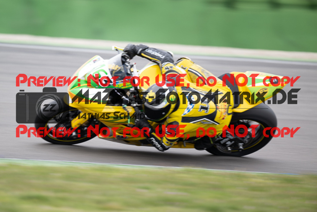 MaZZes_FotoMatrix_230410_6602 | WEISS