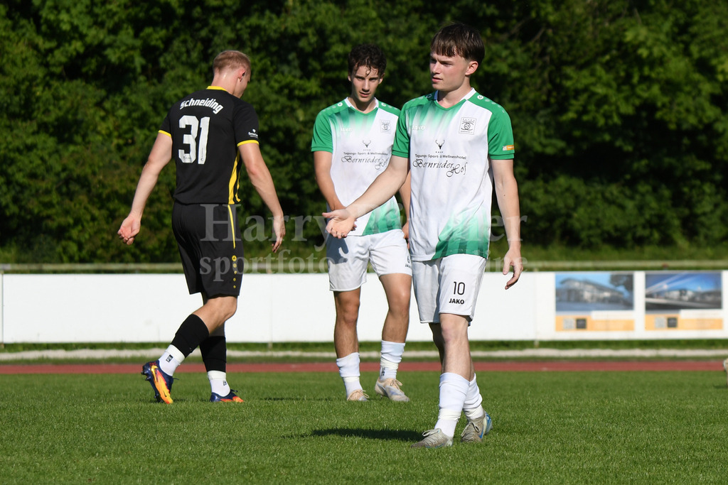 SpVgg GW Deggendorf : TSV Oberschneiding | Testspiel 20.06.2026Trifft zum 1:o Laurin Hübscher (SpVgg GW Deggendorf #10) - Realisiert mit Pictrs.com