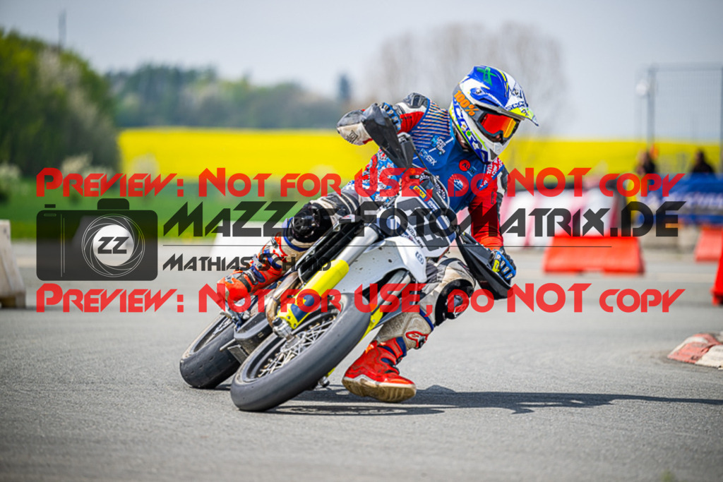 MaZZes_FotoMatrix_230507_9683 | UE40