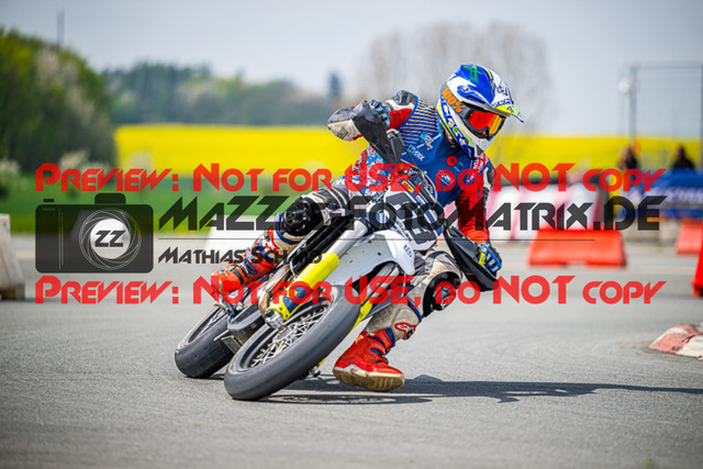 MaZZes_FotoMatrix_230507_9683 | UE40