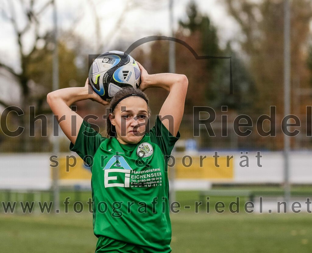 2023-11-19_055_FC_Langengeisling_gegen_FC_Forstern_II | Erding, Deutschland, 19.11.2023:
Fußball, Bezirksoberliga 2023 / 2024, 12. Spieltag, FC Langengeisling gegen FC Forstern II, Endergebnis: 3:0

Luise Eisenbarth (FC Forstern, #21)

Foto: Christian Riedel / fotografie-riedel.net