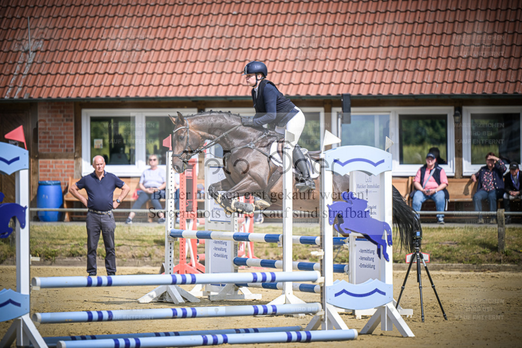 DOS_4885 | Entdecke hochwertige Reitturnierfotos von Foto Oger. Professionell, emotional und authentisch – jetzt Lieblingsmomente im Shop bestellen. - Realisiert mit Pictrs.com