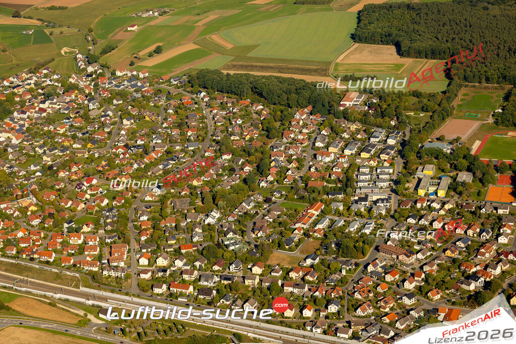 Das Luftbild zeigt :  Breitengüßbach - Die Luftaufnahme wurde 2023 vom UL-Flugzeug aus erstellt ( keine Drohne ) - Hochauflösende Luftaufnahme - Für grossformatige Ausdrucke geeignet. Die Geschenkidee !Mit Lizenz und Bildrechte bestellbar
