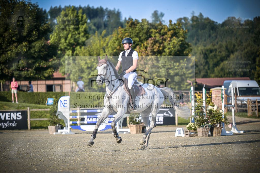 DOS_0036 | Entdecke hochwertige Reitturnierfotos von Foto Oger. Professionell, emotional und authentisch – jetzt Lieblingsmomente im Shop bestellen. - Realisiert mit Pictrs.com