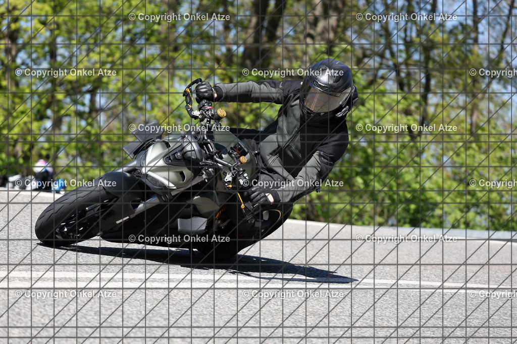 IMG_7281 | Fotograf am Kyffhäuser. Onkel Atze. Kyffhäuser Rennstrecke. Café36. Motorsportfotografie. - Realisiert mit Pictrs.com