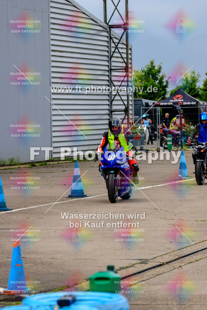 MotoTeam-9634 | Hier findet Ihr Bilder von Touristenfahrten auf der Nürburgring Nordschleife oder von anderen Veranstaltungen die ich besucht habe. Viel Spass beim Durch Schauen 