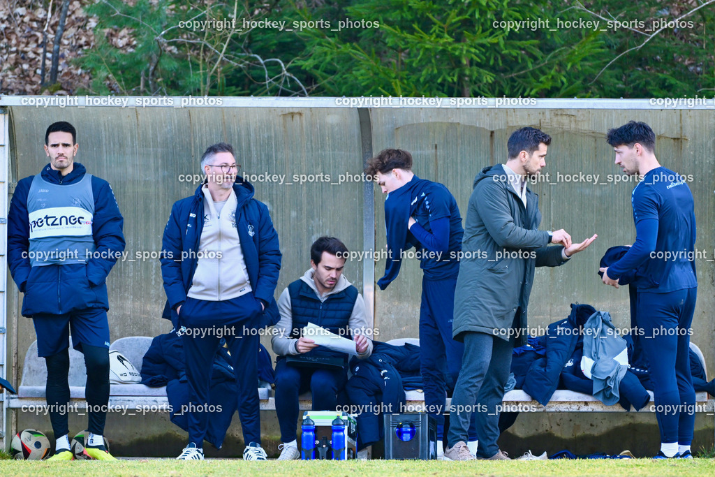 ATUS Velden vs. SPG LASK Amateure OÖ | Spielerbank ATUS Velden, Headcoach ATUS Velden Marcel Günther Kuster, Masseur ATUS Velden Benjamin Buser, ATUS Velden vs. SPG LASK Amateure OÖ, ATUS Velden vs. SPG LASK Amateure OÖ am 07.03.2026 in Velden (Wald Arena Velden), Austria, (Photo by Bernd Stefan)