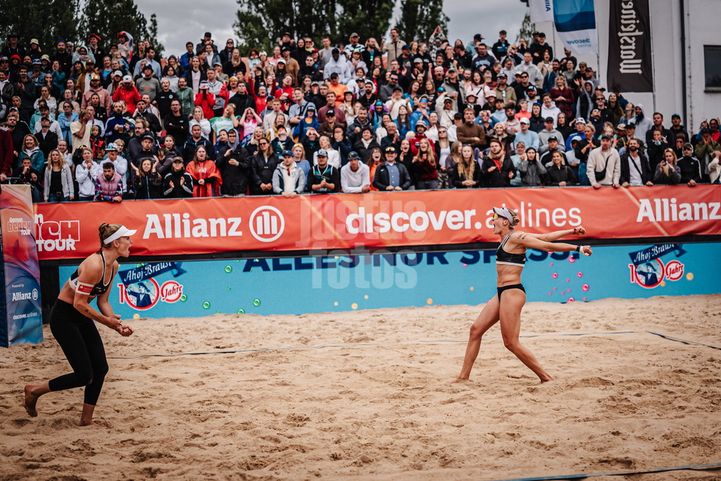 Beachvolleyball | Frauen | Allianz German Beach Tour 2025 | Tourstop Berlin | 24.08.2025 | v.l. Lea Kunst und Melanie Paul jubeln
