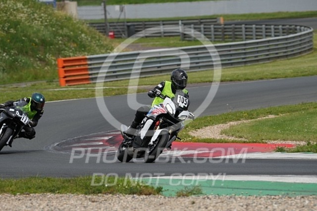 2024_06_21_PBK_14908 | Sportfotografie; SlowMotion; Video; Rennstrecke; Hafeneger; Speer; Racing; RSE; BMW; CBO; Trackday; Motorsportarena; Hockenheimring; Brno; Most; Barcelona; Valencia