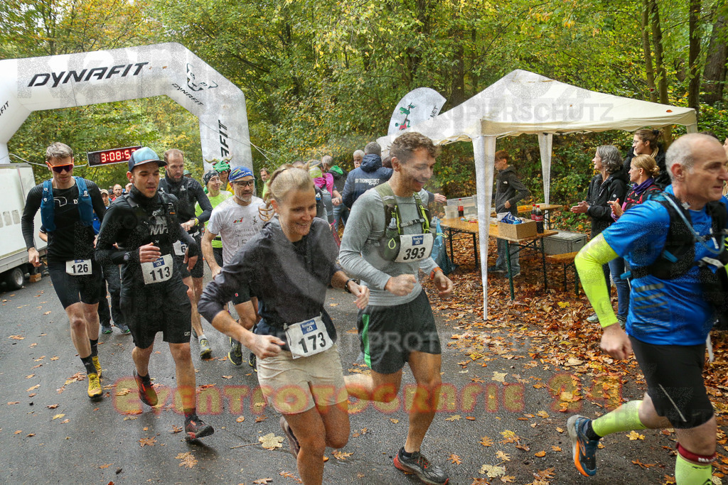 241027_1008_EX1_3594 | Sportfotografie im Rhein-Sieg Kreis, Köln, Bonn, NRW, Rheinland Pfalz, Hessen, etc. Unser Tätigkeitsfeld umfasst den Laufsport vom Volkslauf über den Marathon, Duathlon, Triathon bis zum Ultralauf wie Kölnpfad Ultra oder Schindertrail.