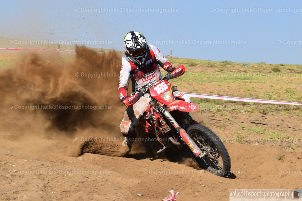 DSC_0392 | Sportfotografie , Motorsport, Motoross, Reitsport, Mointainbike, Enduro,
Landschaft , Outdoor, Eventfotografie, Landschaft, Bilder online bestellen - Realisiert mit Pictrs.com