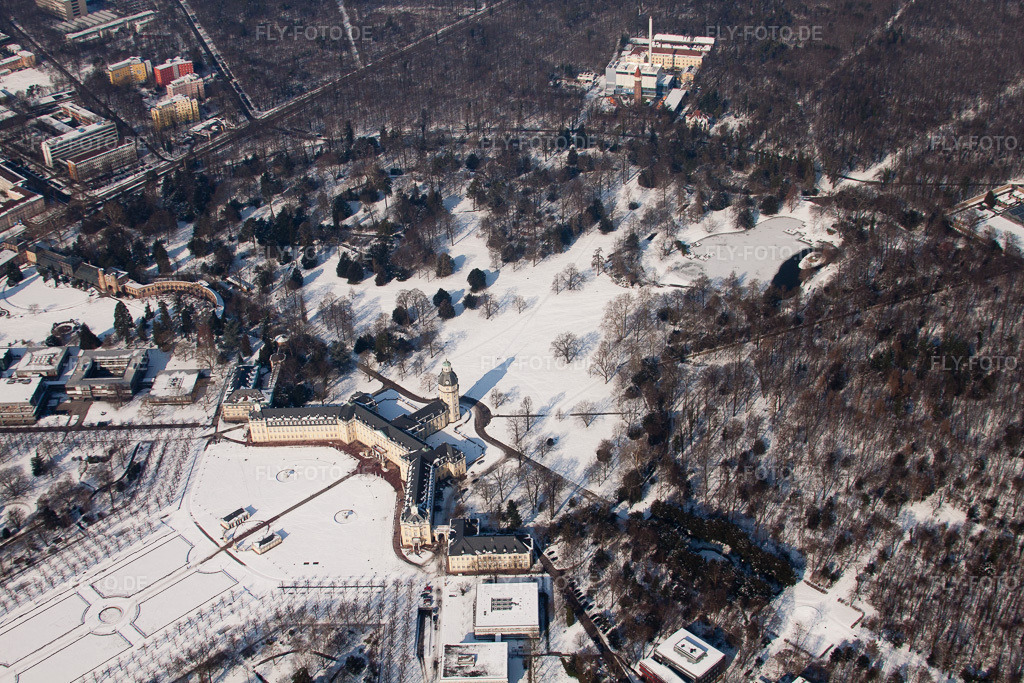 Luftbild: Schloss im Ortsteil Innenstadt-West in Karlsruhe im Bundesland Baden-Württemberg in Deutschland. Foto: IMG_24195.jpg vom 16.02.2010 durch Werner Riehm/FLY-FOTO.de