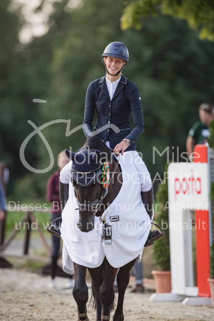 220728_BHO_ST_M1-Spr_2-844 | Deine schönsten Turniermomente als professionelle Fotos! Entdecke hochwertige Pferdesport-Fotografie im Online-Shop. Jetzt Fotos finden & bestellen!