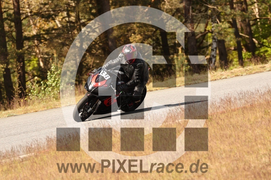 0338-20260516_10550 | Schöne Erinnerungen an spannende Momente - das festzuhalten ist unser Job. PIXELrace.de ist seit 2003 auf den Rennstrecken Europas unterwegs um die Action draußen beim Fahren und die wunderbare Stimmung imm Fahrerlager für euch einzufangen.