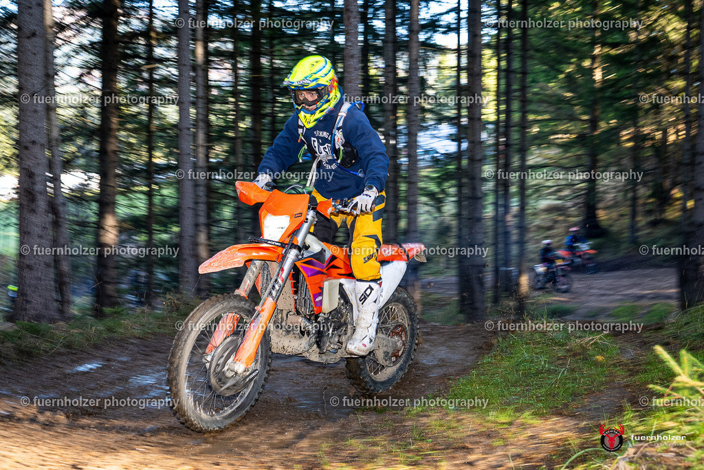 fuernholzer_251026-C1-68 | Fotografische Impressionen von der Red Stag Enduro Extreme by fuernholzer-photography.com. Endurosport in Österreich fotografisch festgehalten von fuernholzer. Auftragsfotografie für Private, Gewerbefotos und Industriefotografie. Eventfotografie, Sportfotografie und Motorsportfotografie. Anbieter von Fotoworkshops, Fototraining, fotografischen Vorträgen und Fotoseminaren.