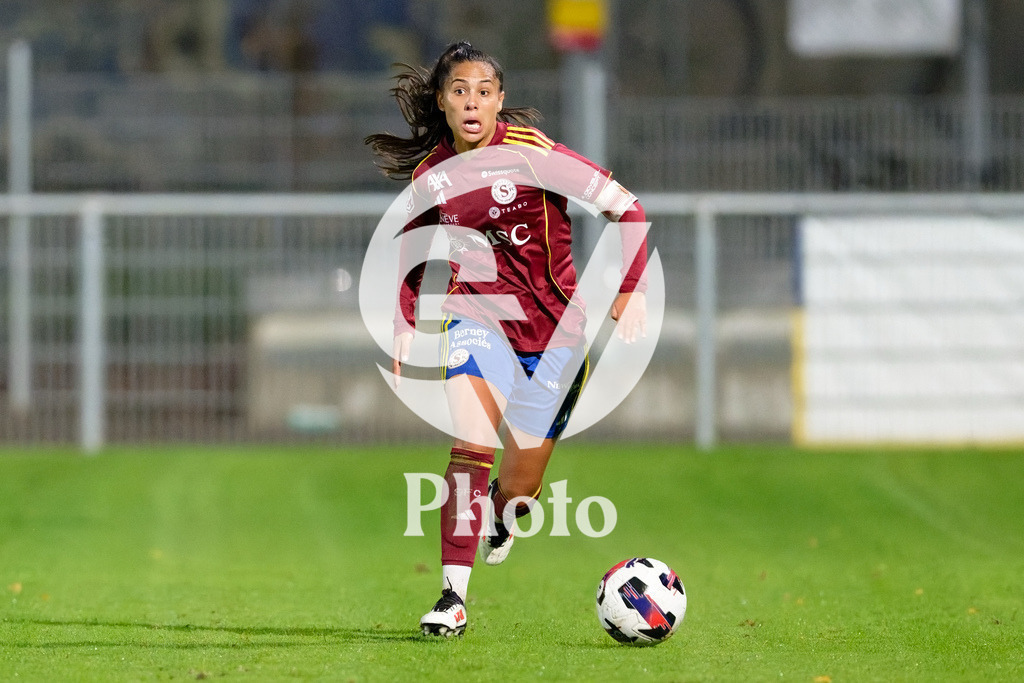 DZ9_5095_c | Switzerland: AXA Womens Super League 2025/26, Servette FC Chenois Feminin vs FC Aarau Frauen - Stade des Trois-Chene, Chene-Bourge: Daina Bourma (3 Servette FC Chenois Feminin) in action (close up) 