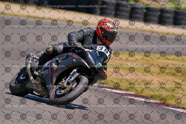 26bt05-1259 | markuskiefer.com - Realisiert mit Pictrs.com