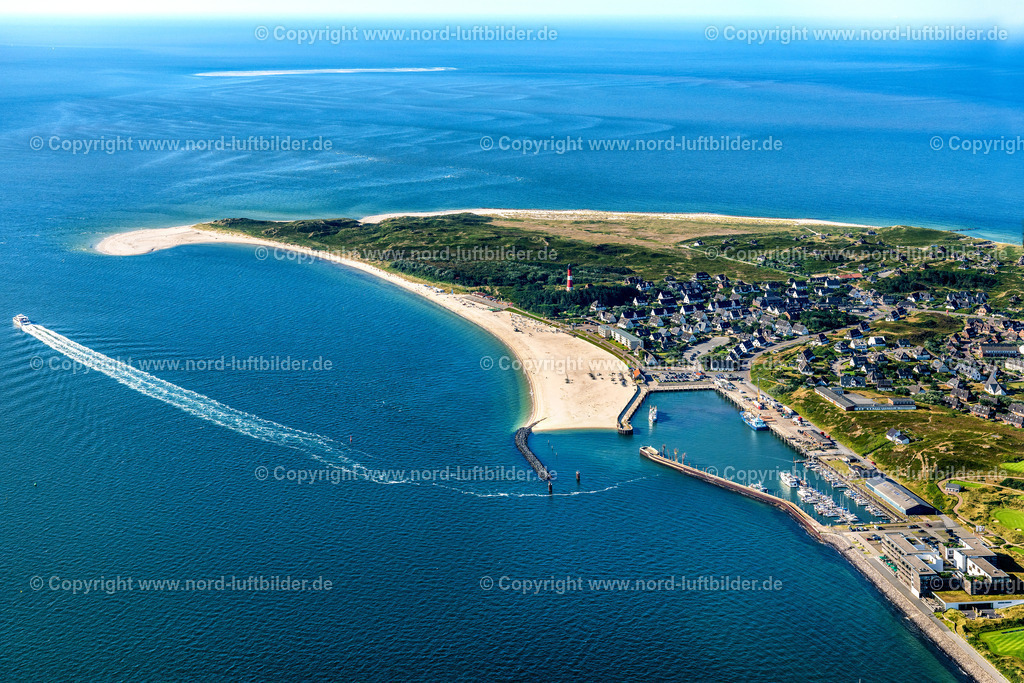 Sylt_Hörnum_Adler_Katamaran_Cat_ELS_7420280824 | HöRNUM (SYLT) 28.08.2024 Sand- Dünen- Landschaft an der Südspitze des Nordseeinsel in Hörnum auf Sylt im Bundesland Schleswig-Holstein, Deutschland. // Sand dunes landscape in Hoernum on Sylt in the state of Schleswig-Holstein, Germany. Foto: Martin Elsen