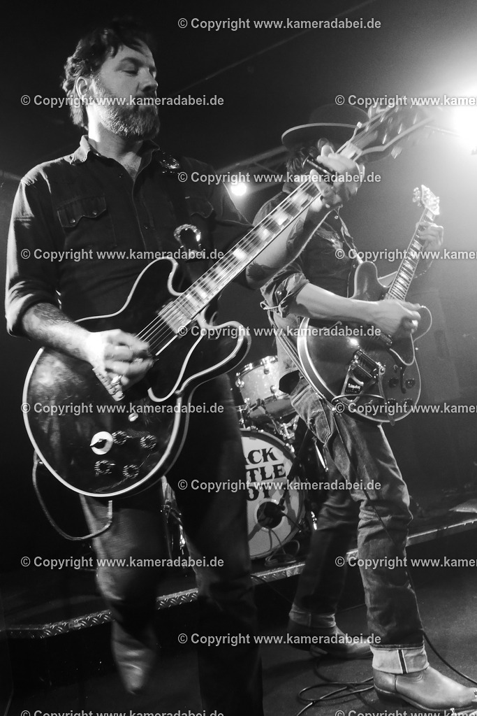 Konzert : Black Bottle Riot am 14.11.2025 im Rare Guitar in Münster | Konzert : Black Bottle Riot am 14.11.2025 im Rare Guitar in Münster - Realisiert mit Pictrs.com