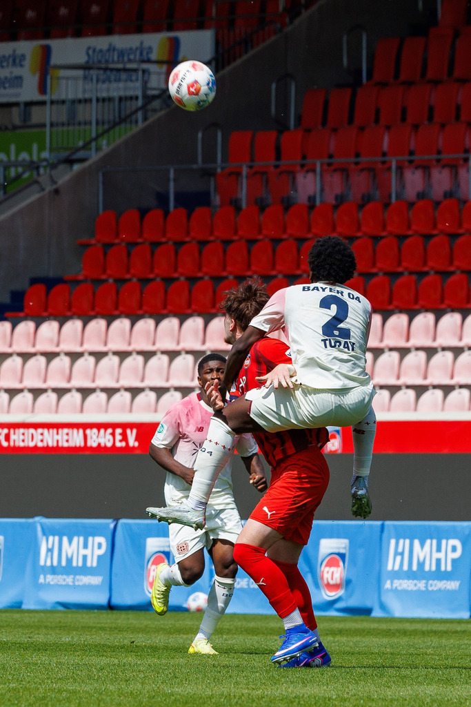 20260503-U19_FCH-LEV_095 | 1.FC Heidenheim 1846 vs. Bayer 04 Leverkusen, Fußball, U19, A-Junioren, NWL, U19-DFB-Nachwuchsliga, 2025/2026, Achtelfinale, 03.05.2026 in Heidenheim, Voith Arena(Foto: Michael Bulling) - Realisiert mit Pictrs.com