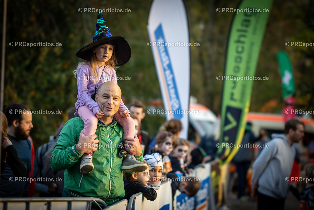 Halloween Run 2022 in Koeln, 31.10.2022 | Impressionen vom Halloween Run 2022 am 31.10.2022 in Koeln (Forstbotanischer Garten Rodenkirchen). Foto: BEAUTIFUL SPORTS/Axel Kohring