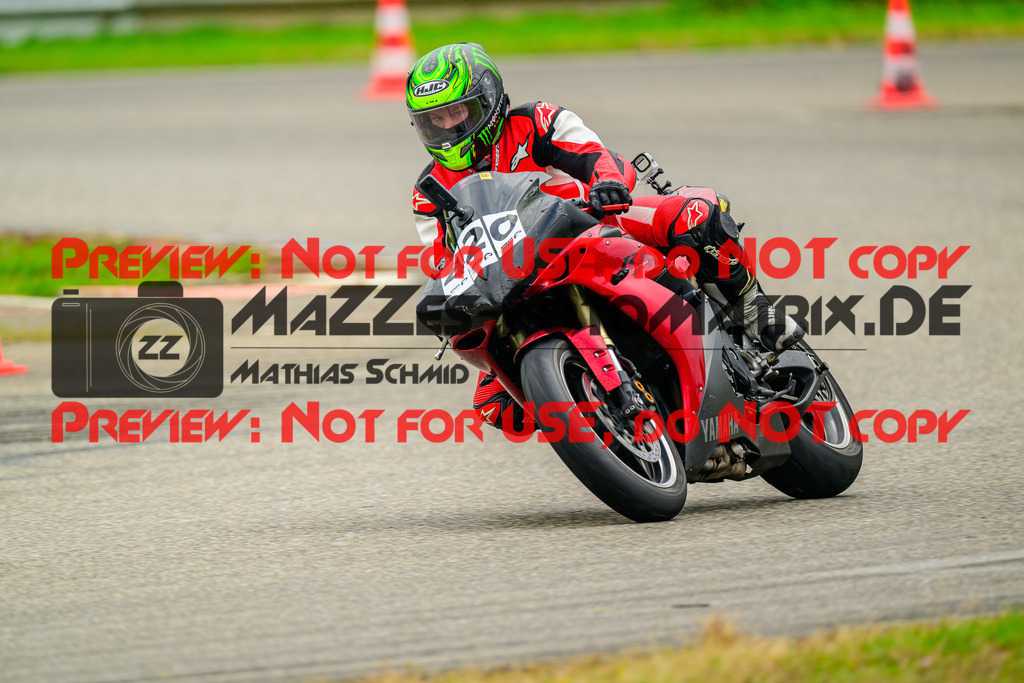 MaZZes_Fotomatrix_20241002_6007705_9025 | GELB