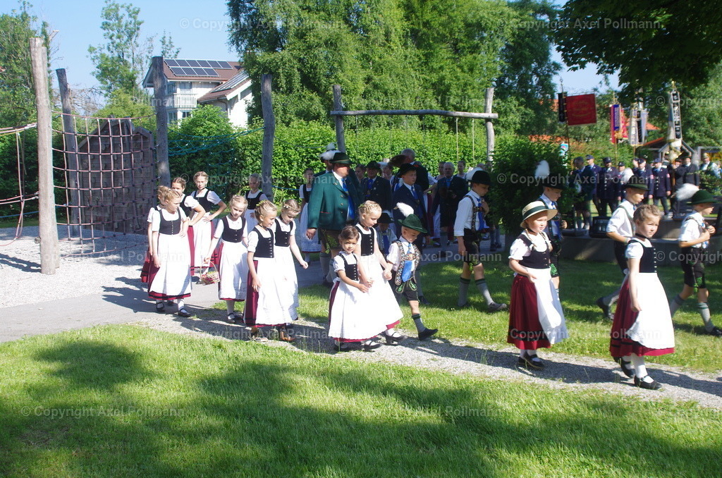 IMGP2857 | fotografiert von Axel PollmannLeonhardi Wallfahrt Benediktbeuern und Murnau, Fronleichnam, Fasching, Landschaft im Loisachtal und Benediktbeuern  - Realisiert mit Pictrs.com