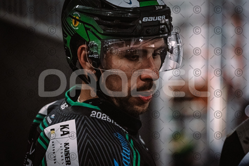 Alligators_vs_Lindau_21_12_2025-094 | Höchstadt Alligators Fotogalerie: Eishockey-Action aus Franken. Professionelle Spielfotos, Portraits & Stadionbilder zum Download. Jetzt entdecken! - Realisiert mit Pictrs.com