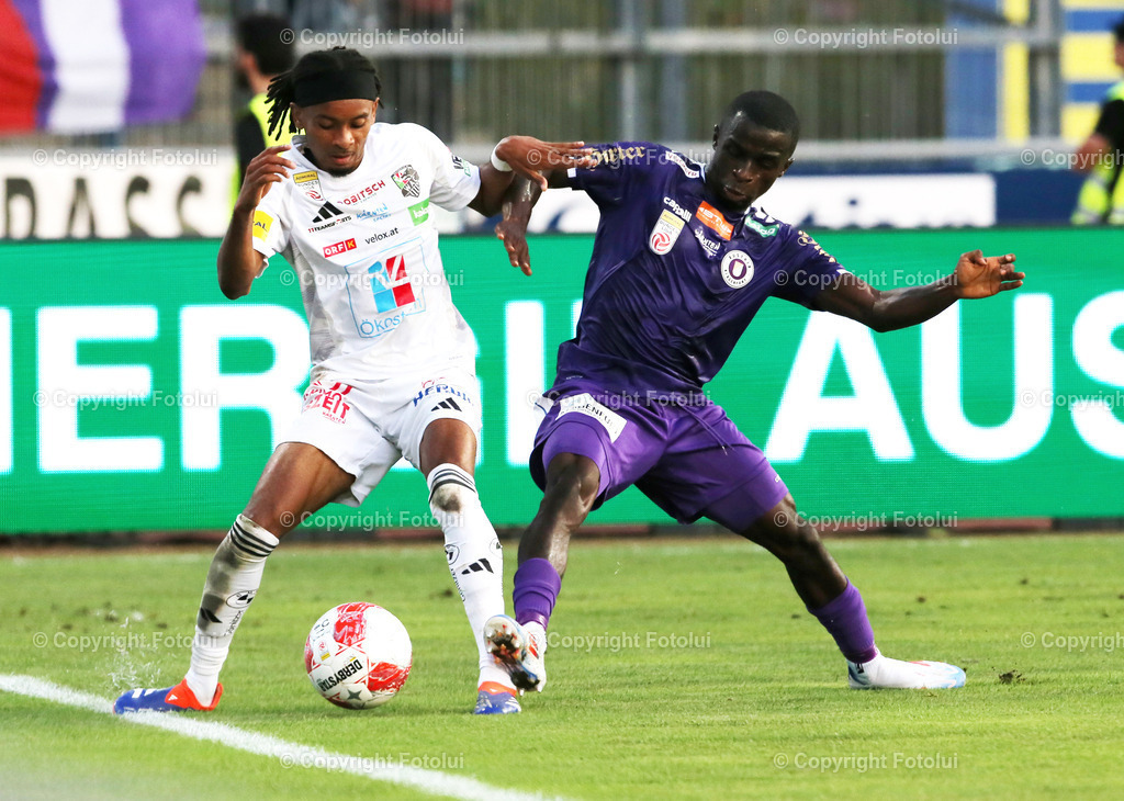 A_LUI_030824_06 | SPORT,FUSSBALL,ADMIRAL BUNDESLIGA RC PELLETS WAC-AUSTRIA KLAGENFURT 03.08.2024 IM BILD: THIERNO BALLO R (WAC) UND SOLOMON BONNAH  (A.KLAGENFURT) FOTO:FOTOLUI/MW