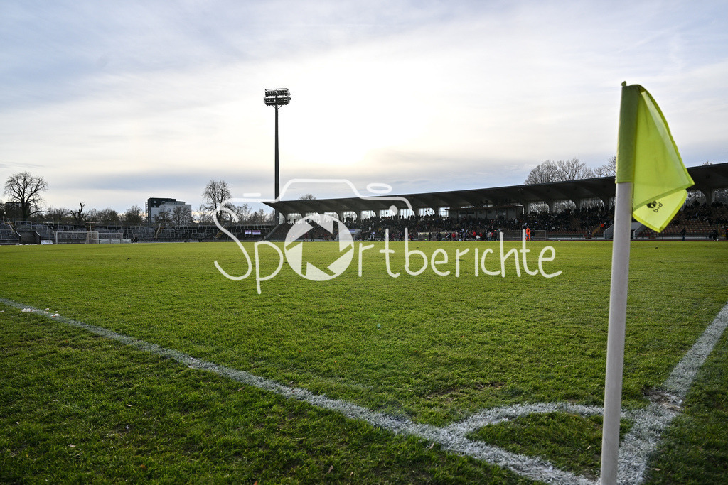 TSV Schwaben Augsburg - FC Augsburg II | das alte Rosenaustadion in Augsburg leuchtet in der Sonne / Symbolbild / Schnee / Winter / Eis / Symbolbidl /Regionalliga Bayern: TSV Schwaben Augsburg - FC Augsburg II, Rosenaustadion am 23.11.2024