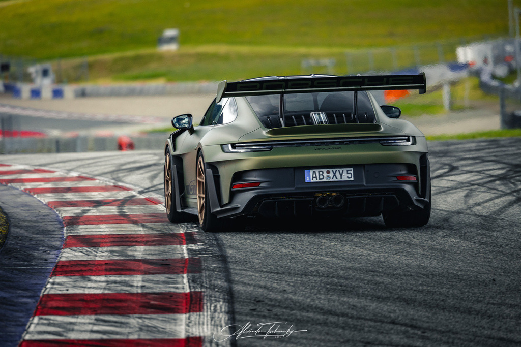 R6PZ2513 _Alexander Tschuncky | Entdecken Sie die faszinierende Welt von Alexander Tschuncky Arts: Kreative Fotografie, atemberaubende Automobilkunst und hochwertiger Bilderdruck. Lassen Sie sich inspirieren! - Realisiert mit Pictrs.com