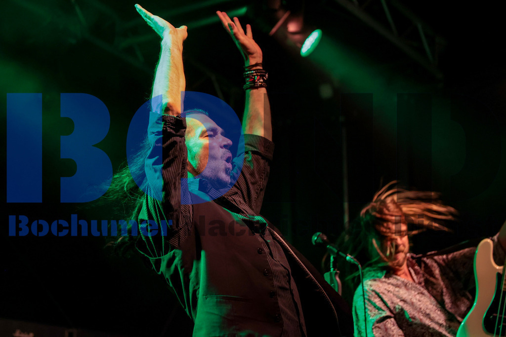 Purple Rising  {date} -  | {headline}(Foto: Sebastian Sendlak / BOND) - Realisiert mit Pictrs.com