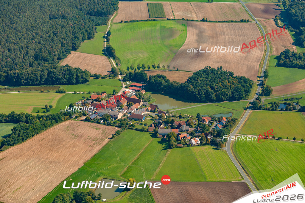Oberalbach Wilhelmsdorf Bild- Das Luftbild wurde 2025 vom UL-Flugzeug heraus erstellt ( keine Drohne ) - Hochauflösende Luftaufnahme -Nicht vergleichbar mit Google Maps oder Satelittenbilder- Die Geschenkidee !Mit Lizenz und Bildrechte bestellbar