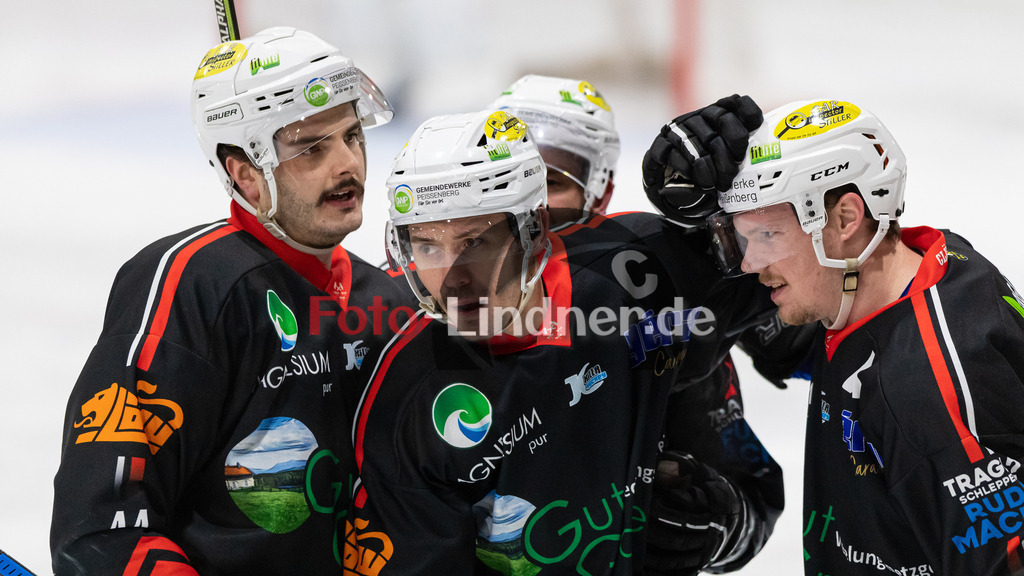 Bayernliga Eishockey Meisterrunde, TSV Peißenberg "Miners" gegen TEV Miesbach am 3.2.23 in Peißenberg | Bayernliga Eishockey Meisterrunde, TSV Peißenberg "Miners" gegen TEV Miesbach am 3.2.23 in Peißenberg