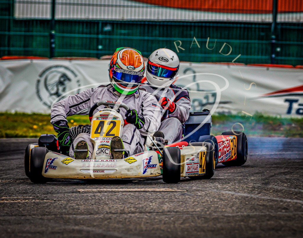 F3F2E2BC-0455-499B-A83D-E2666CEB185F | traudl_s_fotos