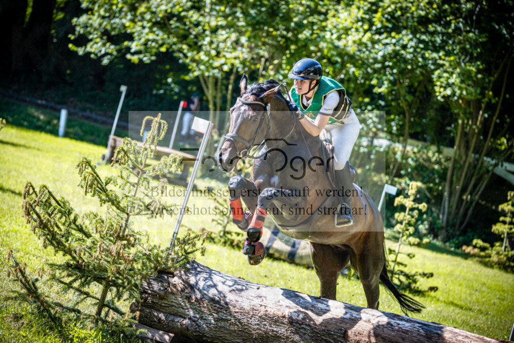A1_Vielseitigkeitsturnier Melle Oldendorf-15c-0420 | Entdecke hochwertige Reitturnierfotos von Foto Oger. Professionell, emotional und authentisch – jetzt Lieblingsmomente im Shop bestellen.Deutschlandweite Turnierfotografie. - Realisiert mit Pictrs.com