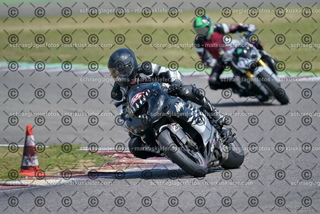 26BT02-1847 | markuskiefer.com - Realisiert mit Pictrs.com