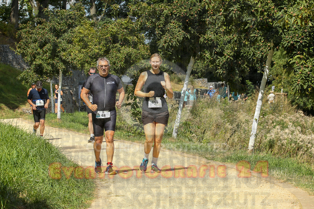 250824_1239_EX1_0104 | Sportfotografie im Rhein-Sieg Kreis, Köln, Bonn, NRW, Rheinland Pfalz, Hessen, etc. Unser Tätigkeitsfeld umfasst den Laufsport vom Volkslauf über den Marathon, Duathlon, Triathon bis zum Ultralauf wie Kölnpfad Ultra oder Schindertrail.