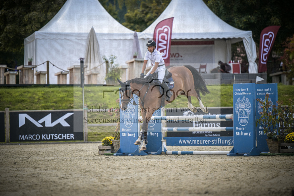 DOS_6833 | Entdecke hochwertige Reitturnierfotos von Foto Oger. Professionell, emotional und authentisch – jetzt Lieblingsmomente im Shop bestellen.Deutschlandweite Turnierfotografie. - Realisiert mit Pictrs.com