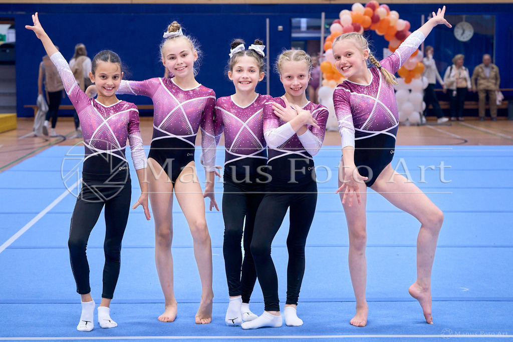 2024-10-06-3-D-DSC00968 | Professionelle Sportfotografie in Hamburg, Schleswig-Holstein und Niedersachsen – spezialisiert auf Rhönrad, Geräteturnen, Leistungsturnen und rhythmische Sportgymnastik. Bundesweite Begleitung von Rhönrad-Events. Jetzt Sport-Fotos - Realisiert mit Pictrs.com
