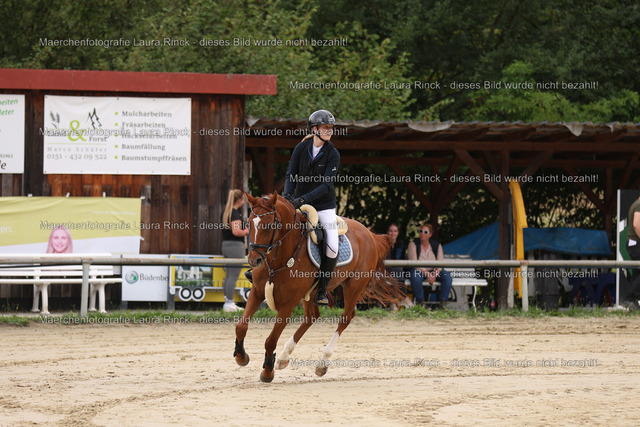HG9A4533 | laurarinckfotografie - Realisiert mit Pictrs.com