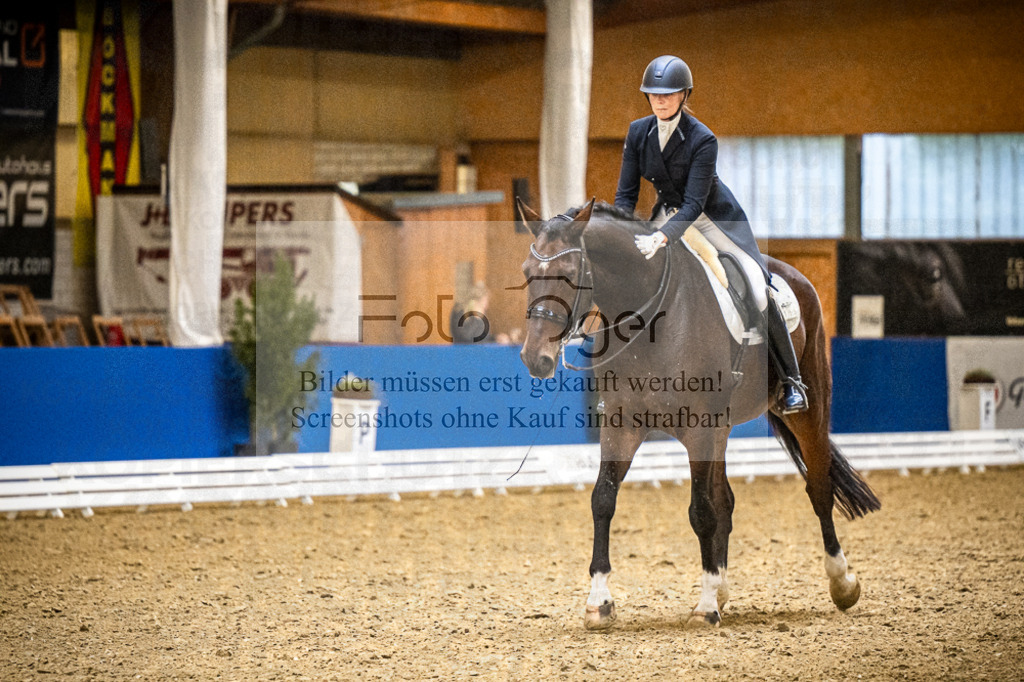 DOS_2291 | Entdecke hochwertige Reitturnierfotos von Foto Oger. Professionell, emotional und authentisch – jetzt Lieblingsmomente im Shop bestellen.Deutschlandweite Turnierfotografie. - Realisiert mit Pictrs.com
