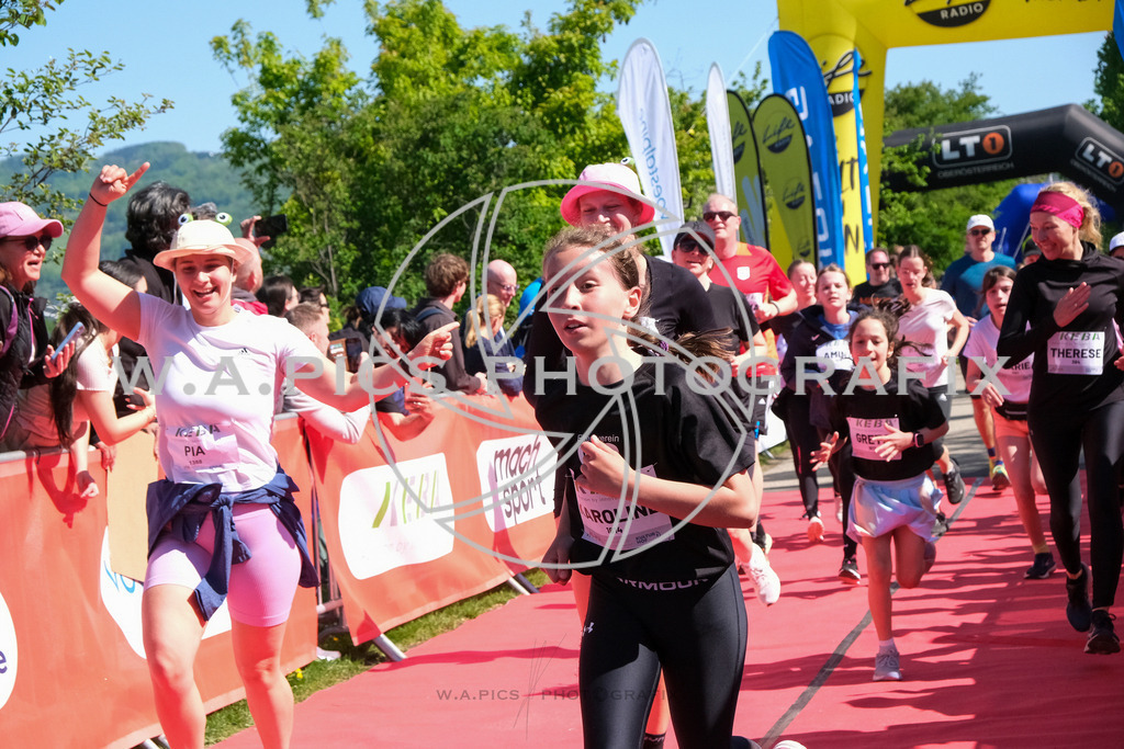 ..... | LINZ,AUSTRIA,27.April 24, Int. 3 Brückenlauf Linz  , Image shows: Photo: WAPICS / Michael ring