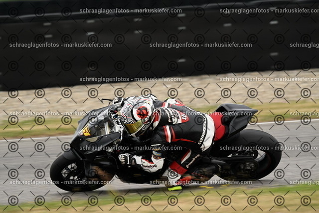 25bt02-1634 | markuskiefer.com - Realisiert mit Pictrs.com