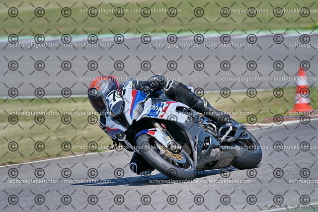 26BT01-1721 | 027 - Realisiert mit Pictrs.com