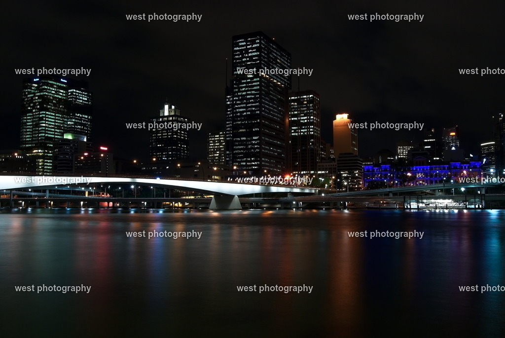 Brisbane by Night 2 - AUS 2011 | west photography - Realisiert mit Pictrs.com