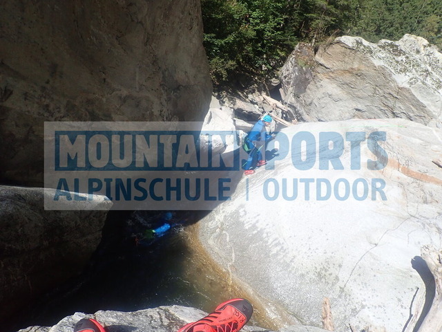 P9210046 | Bestelle die Bilder deines Berg- oder Wasser-Abenteuers mit Mountain Sports bequem von zu Hause aus direkt über unseren Online Fotoshop von pictrs.com. - Realisiert mit Pictrs.com