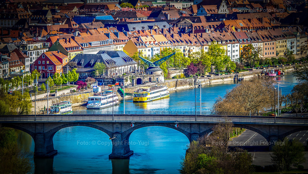 foto_yugi_0020 | Ansichten aus Würzburg sind Sehenswürdigkeiten die vom Herrn Ugur Yurdagül (foto-yugi) fotografiert und bearbeitet wurden.
Die Bilder wurden dem Komposition entsprechend bearbeitet und können als Print- oder Onlinemedien verwendet werden.